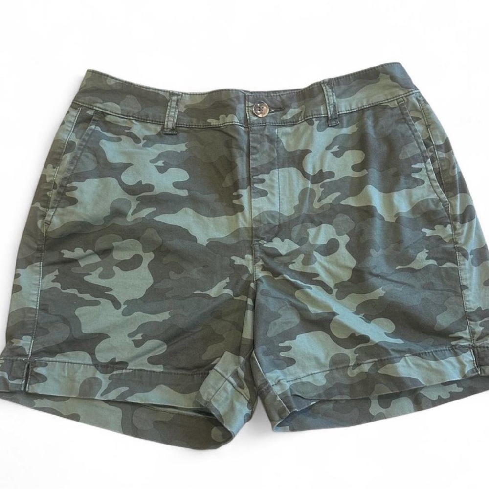 Camo Old Navy Women's High-Rise Bermuda Shorts Size 4 Slash Pocket Gorpcore Punk